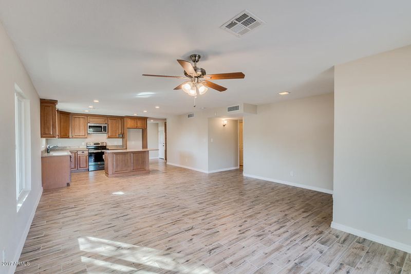 8602 N 55th Ave, Glendale, AZ 85302