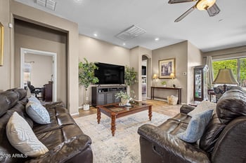 8602 W Helen Ln, Glendale, AZ 85305