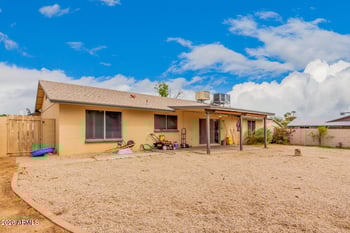 8604 54th Dr, Glendale, AZ 85302