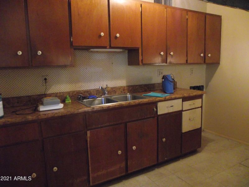 8605 N 37th Ave E, Phoenix, AZ 85021