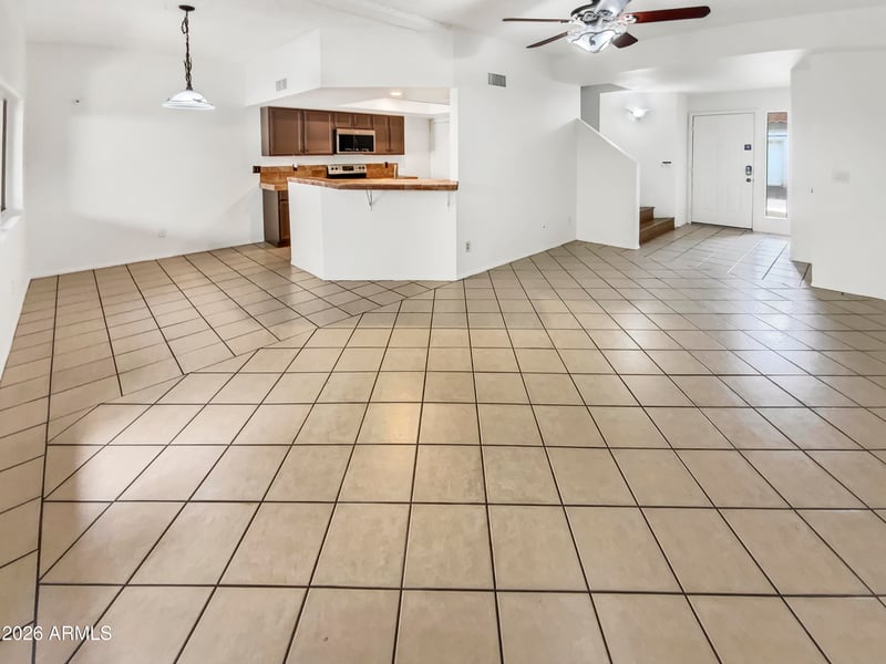 8605 67th Ln, Peoria, AZ 85345
