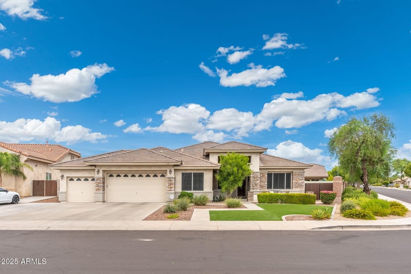 8606 Pontiac Dr, Peoria, AZ 85382