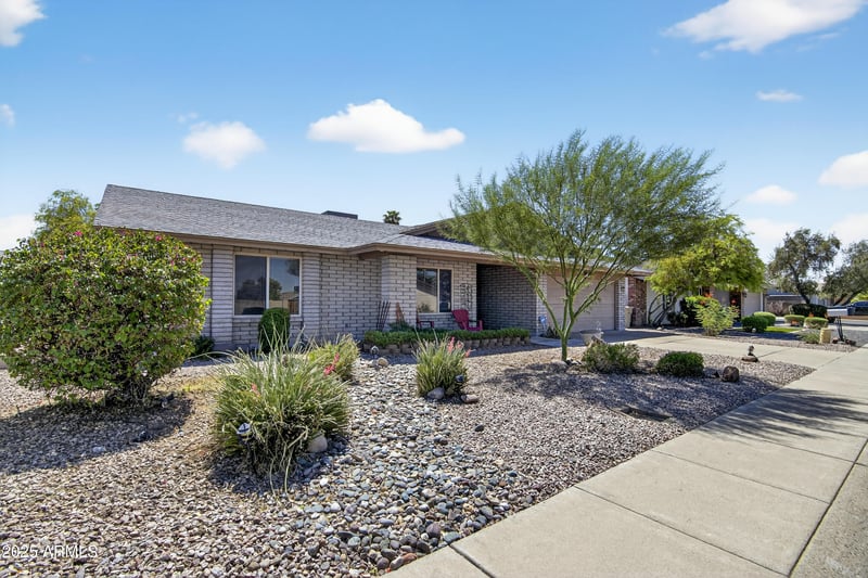 8607 53rd Dr, Glendale, AZ 85302