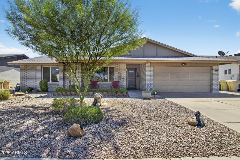 8607 53rd Dr, Glendale, AZ 85302