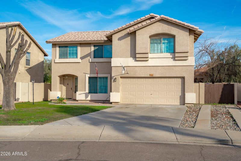 8607 N 68th Dr, Peoria, AZ 85345