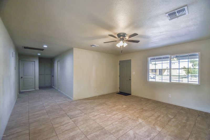 8607 W Amelia Ave, Phoenix, AZ 85037