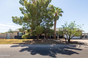 8607 W Earll Dr, Phoenix, AZ 85037
