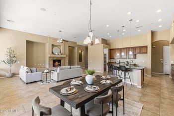 8608 28th Pl, Phoenix, AZ 85042