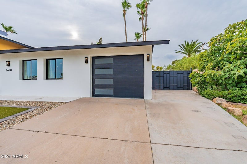8608 Angus Dr, Scottsdale, AZ 85251