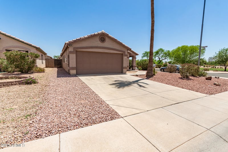 8609 Eva St, Peoria, AZ 85345