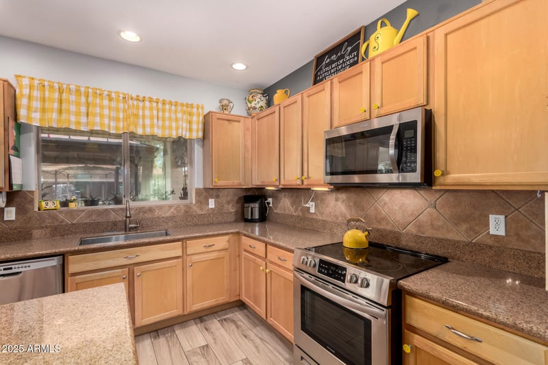 861 Indian Wells Pl, Chandler, AZ 85249