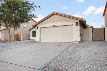 8610 68th Ln, Peoria, AZ 85345