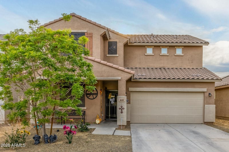 8610 N 61st Dr, Glendale, AZ 85302