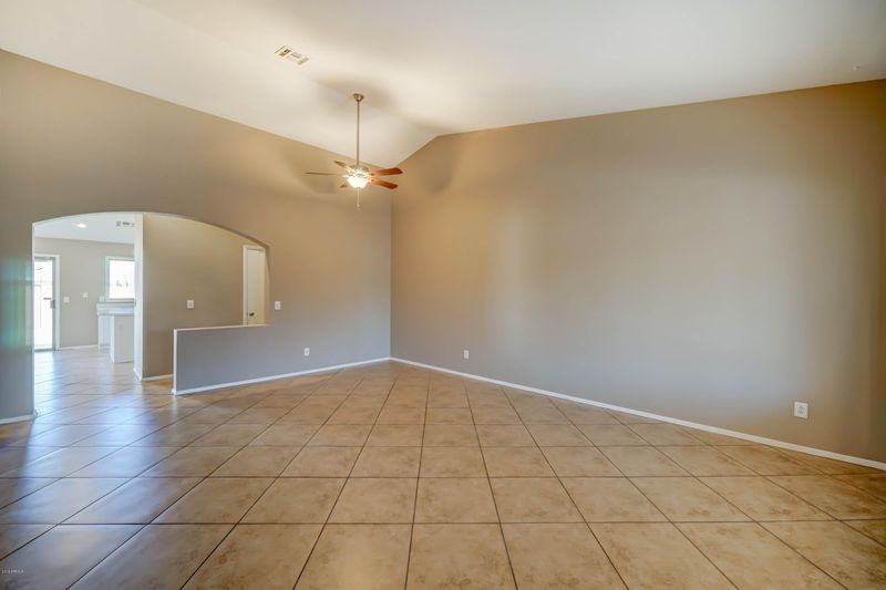 8610 W Campbell Ave, Phoenix, AZ 85037