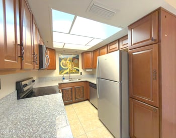 8612 Shadow Ln, Peoria, AZ 85345