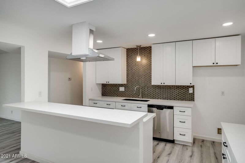 8613 E Chaparral Rd, Scottsdale, AZ 85250