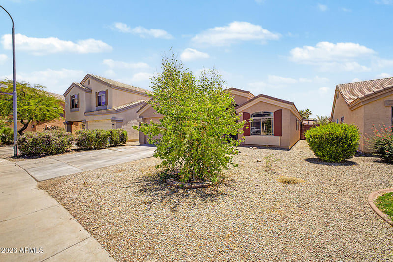 8613 W Crown King Rd, Tolleson, AZ 85353