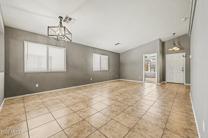 8613 W Crown King Rd, Tolleson, AZ 85353