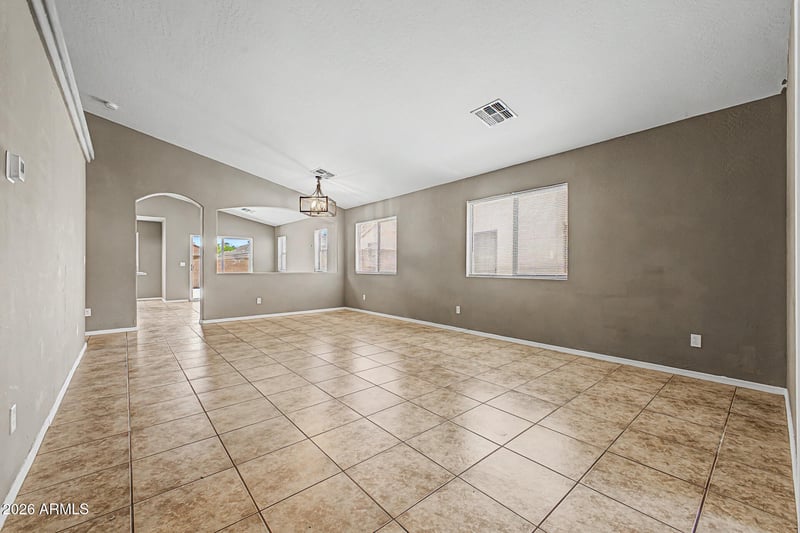 8613 W Crown King Rd, Tolleson, AZ 85353