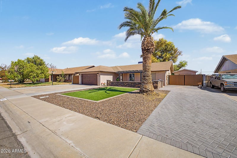 8615 W Diana Ave, Peoria, AZ 85345