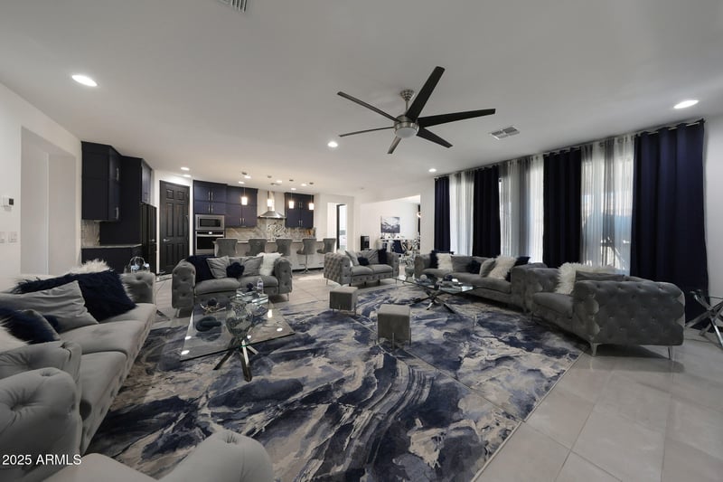 8616 Rancho Dr, Glendale, AZ 85305
