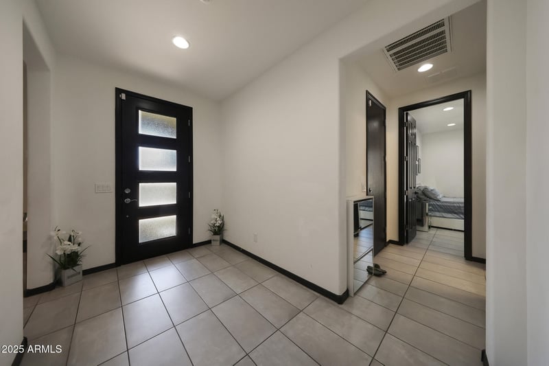 8616 Rancho Dr, Glendale, AZ 85305