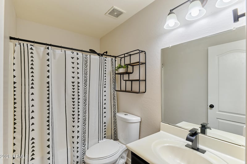 8616 W Crown King Rd, Tolleson, AZ 85353