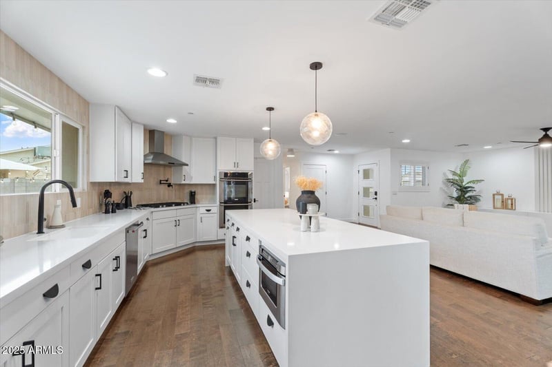 8619 Malcomb Dr, Scottsdale, AZ 85250