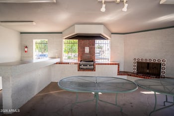 8619 Shadow Ln, Peoria, AZ 85345