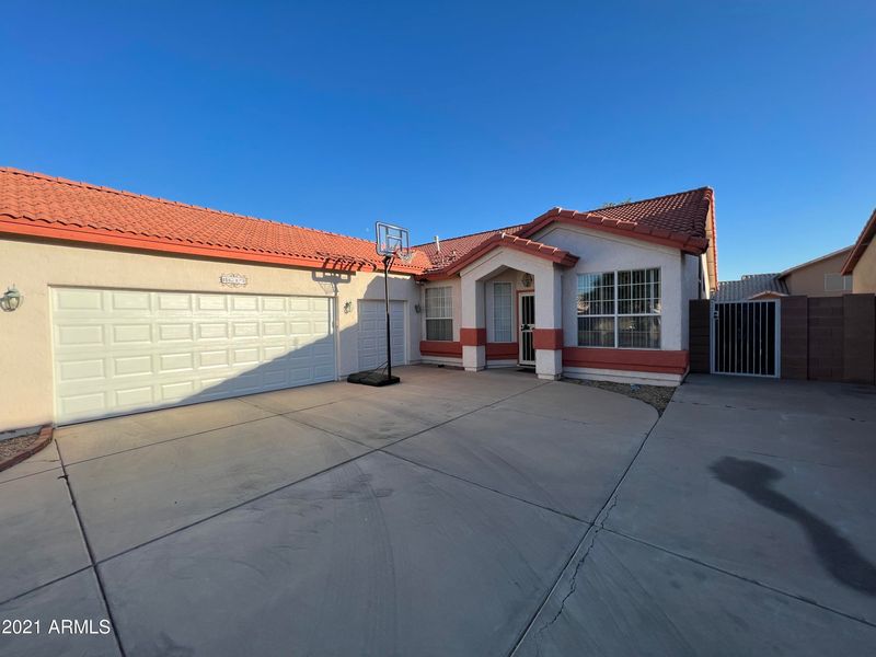 8619 W Aster Dr, Peoria, AZ 85381
