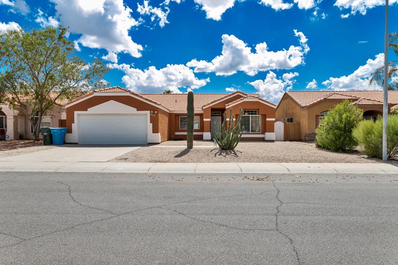 8619 W Edgemont Ave, Phoenix, AZ 85037