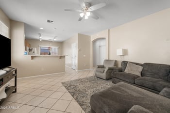 862 S Colonial Dr, Gilbert, AZ 85296