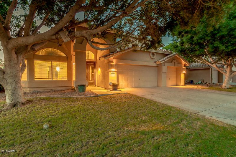 862 W Aster Dr, Chandler, AZ 85248