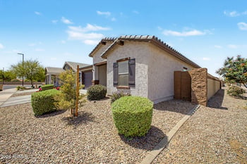 8620 Hayward Ave, Glendale, AZ 85305