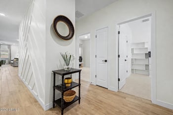 8620 Hayward Ave, Glendale, AZ 85305