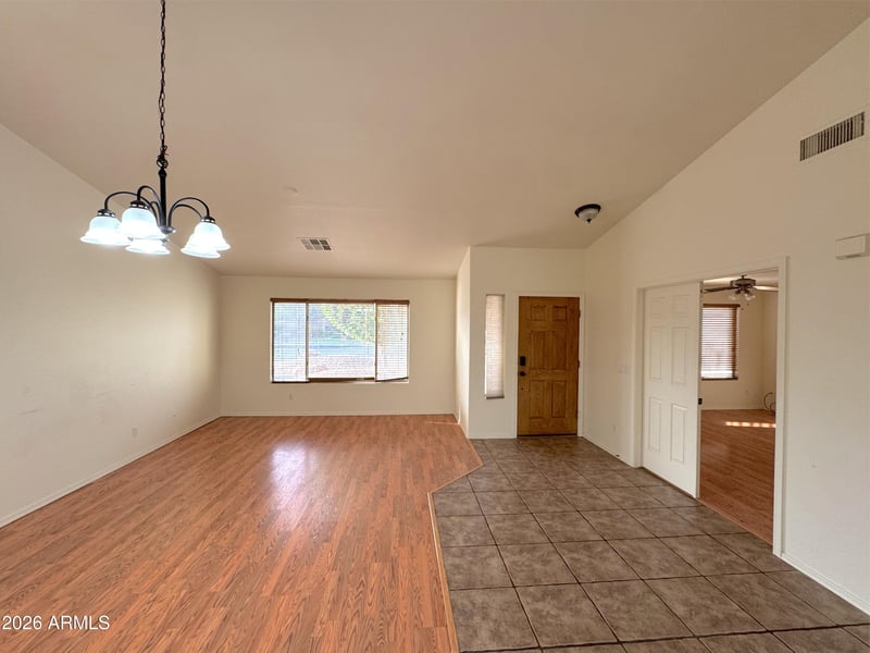 8621 Olla Ave, Mesa, AZ 85212