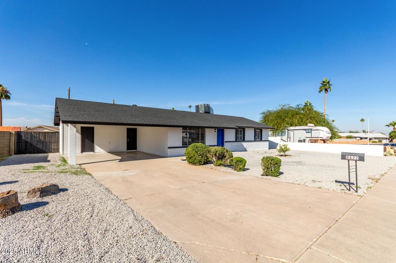 8622 17th Way, Phoenix, AZ 85042