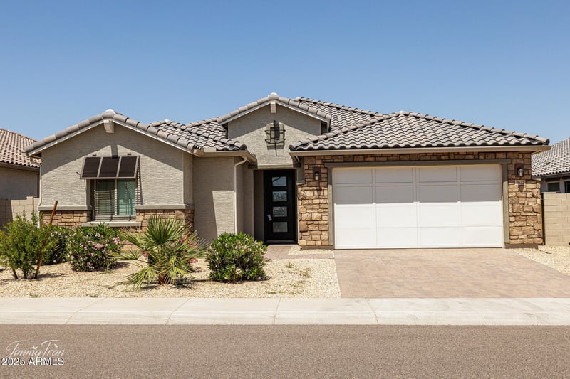 8622 Rancho Dr, Glendale, AZ 85305