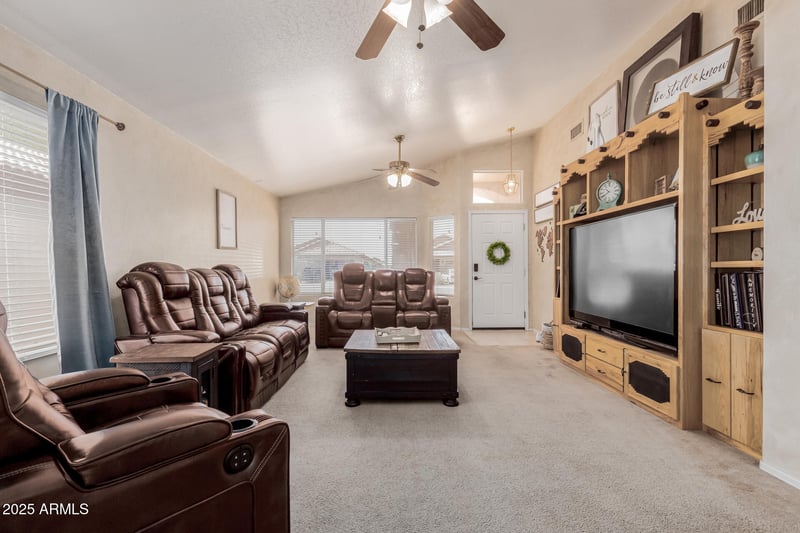 8622 Shaw Butte Dr, Peoria, AZ 85345