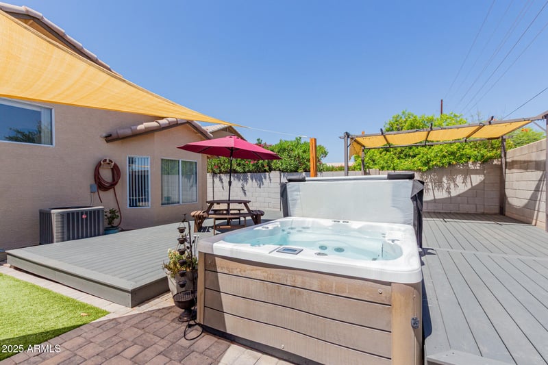 8622 Shaw Butte Dr, Peoria, AZ 85345