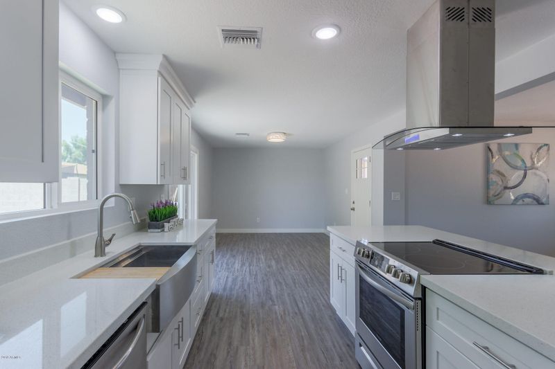 8623 E Edgewood Ave, Mesa, AZ 85208