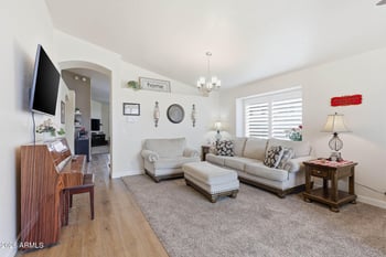 8623 Paradise Ln, Peoria, AZ 85382