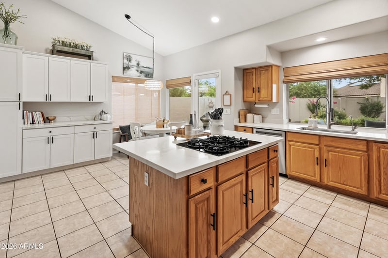 8623 W Escuda Dr, Peoria, AZ 85382