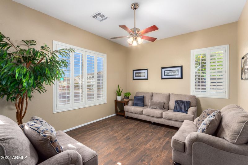 8624 E Halifax St, Mesa, AZ 85207
