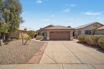 8625 Paradise Dr, Peoria, AZ 85345