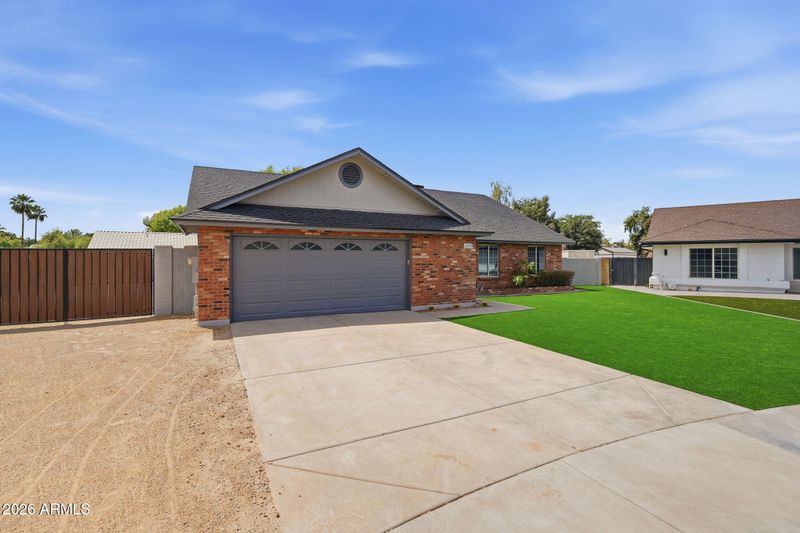 8625 W Schell Dr, Peoria, AZ 85382