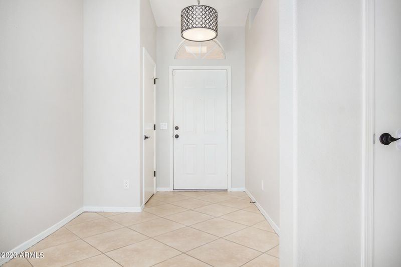 8626 W John Cabot Rd, Peoria, AZ 85382