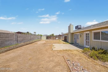 8626 Lawrence Ln, Peoria, AZ 85345