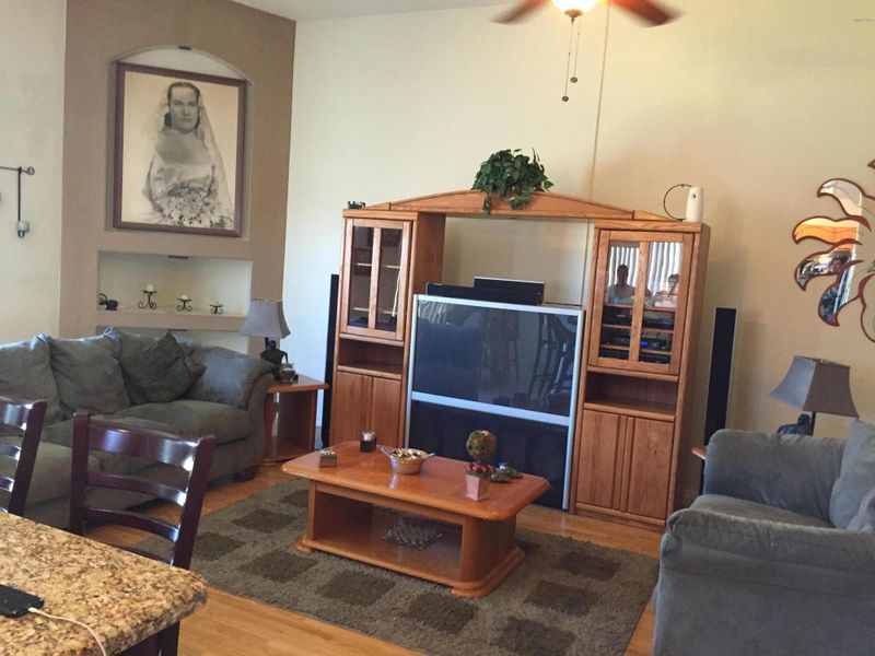 8627 N 68th Dr, Peoria, AZ 85345