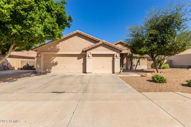 8628 E Olla Ave, Mesa, AZ 85212